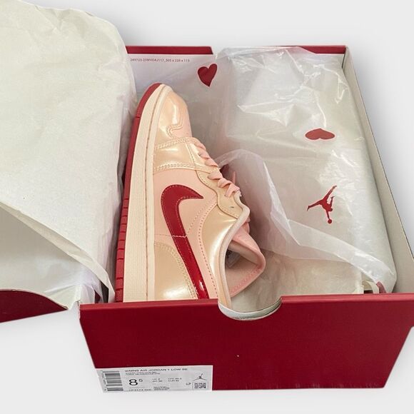 Nike Air Jordan 1 SE Low Patent "Valentine's Day’ HF3174 600 Womens size 8.5 New - Picture 1 of 12